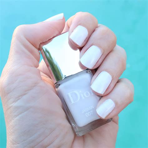 dior vernis glow vibes|Dior nail polish products.